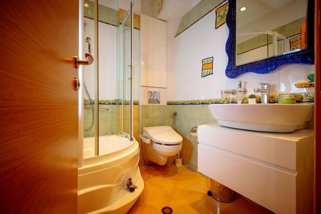 Green Apartment - Top Location, Near City Center! Sofia Luaran gambar