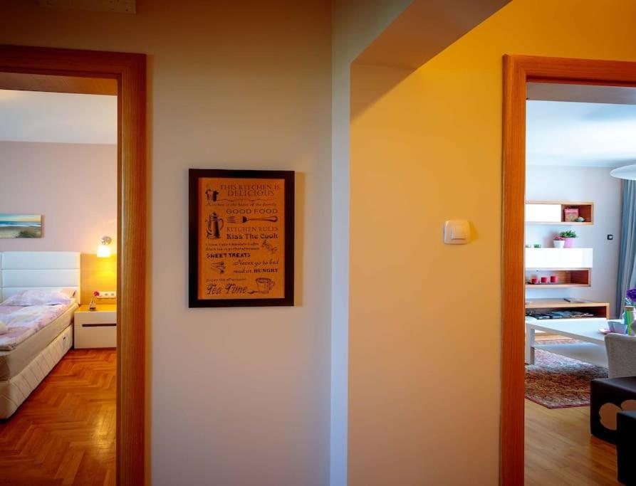 Green Apartment - Top Location, Near City Center! Sofia Luaran gambar