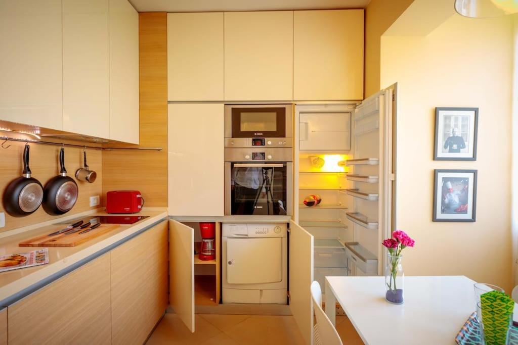 Green Apartment - Top Location, Near City Center! Sofia Luaran gambar