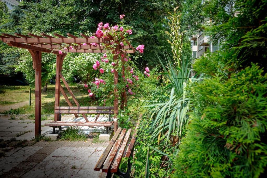 Green Apartment - Top Location, Near City Center! Sofia Luaran gambar