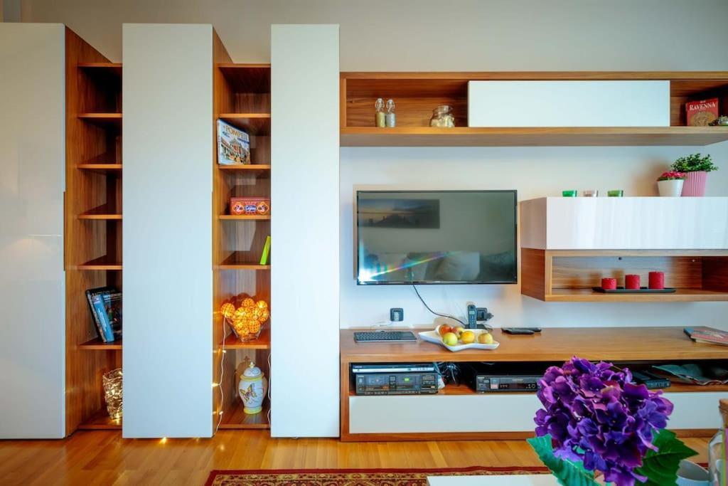 Green Apartment - Top Location, Near City Center! Sofia Luaran gambar